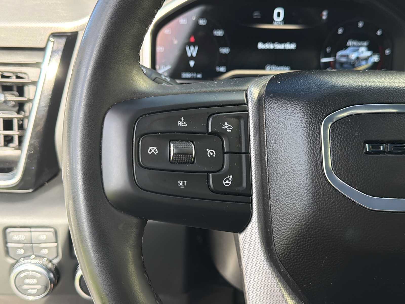 Used 2024 GMC Sierra 2500 Denali w/ Denali Reserve Package AWD/4WD image 31