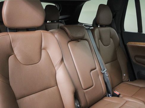 Certified 2023 Volvo XC90 B6 Plus w/ Protection Package Premier AWD/4WD image 28