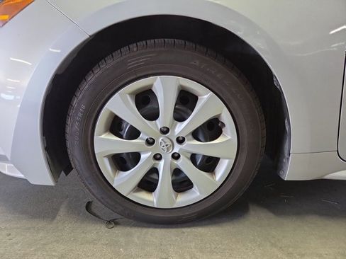 Used 2024 Toyota Corolla LE FWD image 20