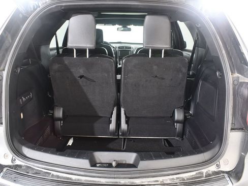 Used 2018 Ford Explorer Limited w/ Equipment Group 301A AWD/4WD image 21