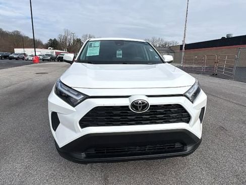 Used 2023 Toyota RAV4 LE image 8