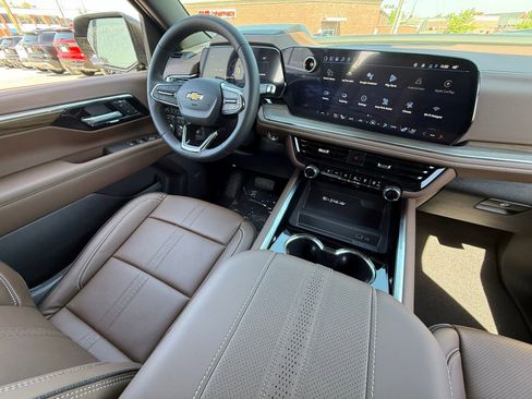 New 2026 Chevrolet Tahoe High Country AWD/4WD image 3