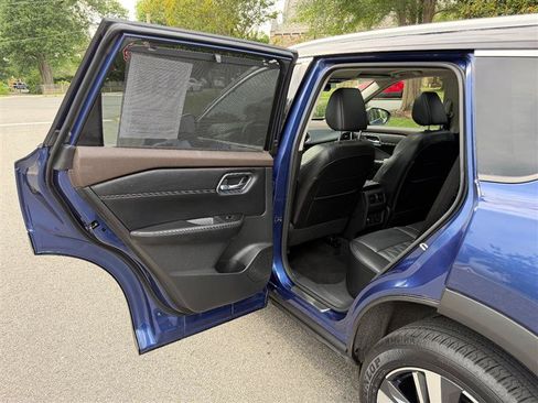 Used 2023 Nissan Rogue Platinum w/ Platinum Premium Package AWD/4WD image 26