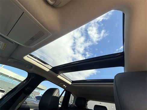 Used 2025 MAZDA CX-50 AWD 2.5 Hybrid w/ Premium Pkg image 21