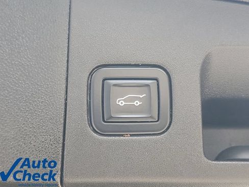 Certified 2023 Cadillac XT5 Premium Luxury w/ Technology Package AWD/4WD image 11