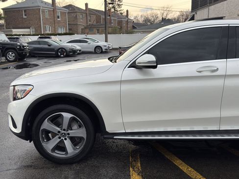 Used 2018 Mercedes-Benz GLC 300 4MATIC Coupe image 2