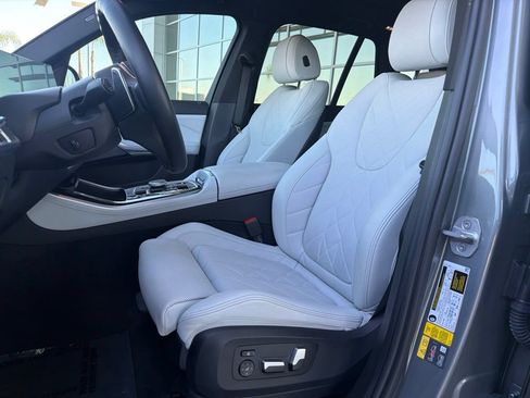 Used 2024 BMW X5 xDrive50e w/ M Sport Package AWD/4WD image 10