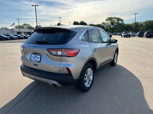 Certified 2022 Ford Escape SE w/ Convenience Package AWD/4WD image 4