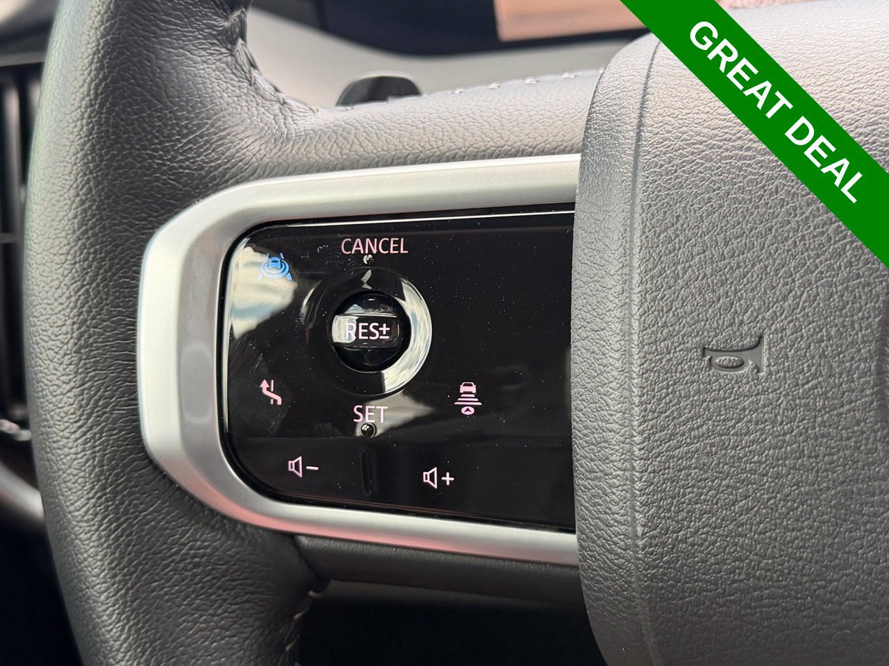 Used 2025 Nissan Armada Platinum w/ Convenience Package RWD image 21
