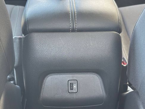 Used 2025 Nissan Sentra SV FWD image 23