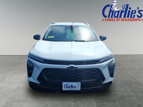 Used 2024 Chevrolet Trax ACTIV w/ Driver Confidence Package FWD image 2