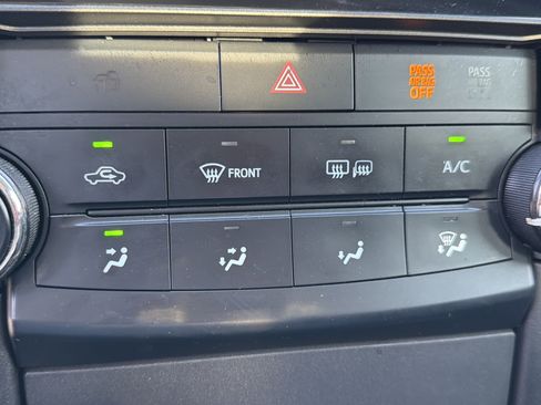 Used 2015 Toyota Camry LE FWD image 26