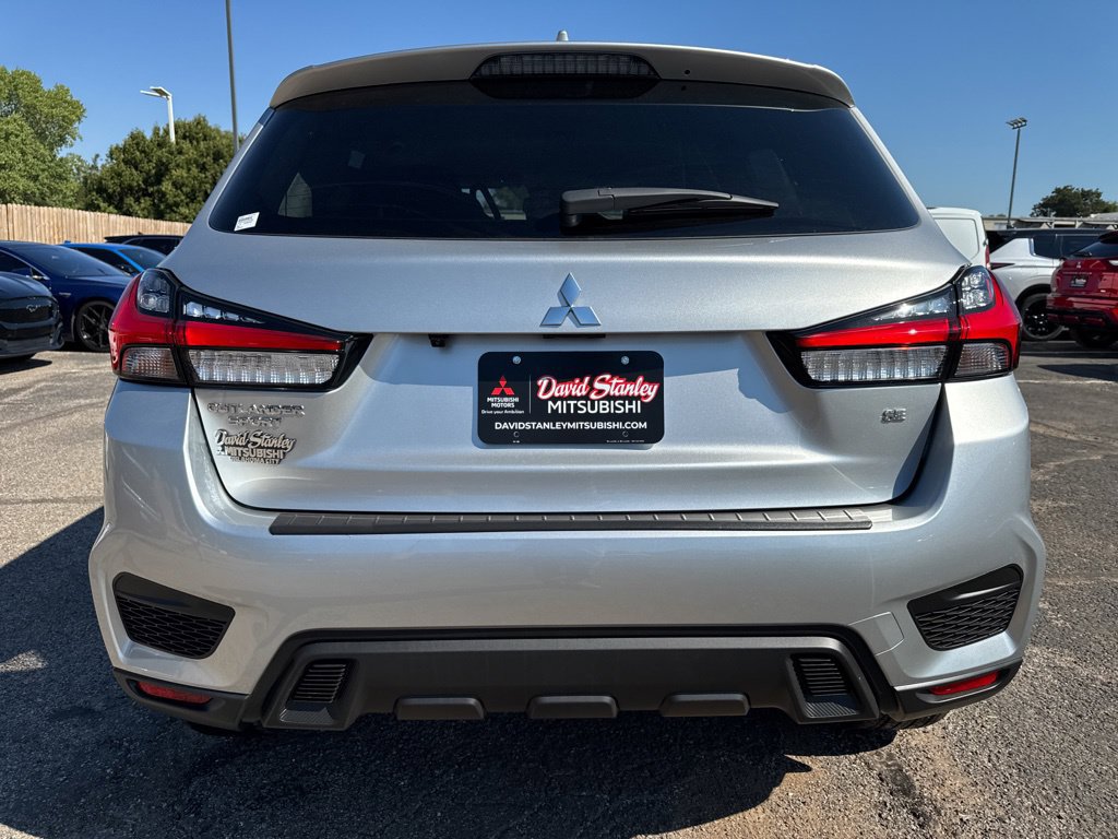 New 2027 Mitsubishi Outlander Sport SE FWD image 5