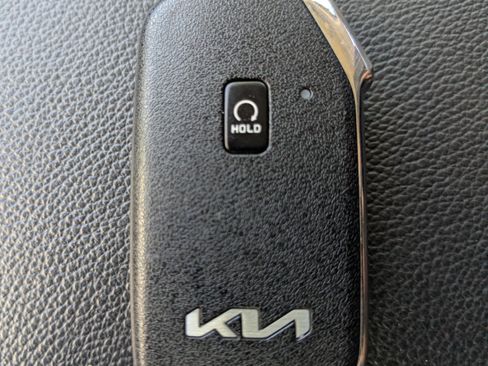 Certified 2023 Kia Sportage SX FWD image 40
