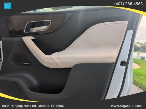 Used 2017 Jaguar F-PACE Prestige AWD/4WD image 27