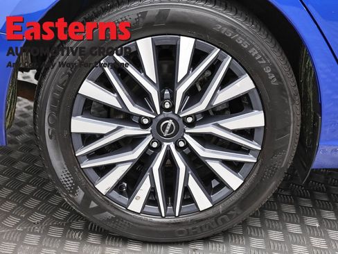 Used 2025 Nissan Altima 2.5 SV FWD image 31