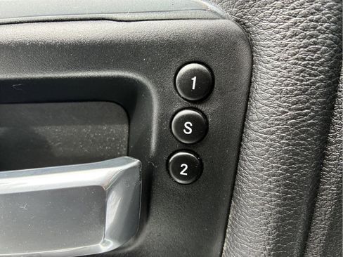 Used 2024 RAM 2500 Laramie w/ Night Edition AWD/4WD image 17