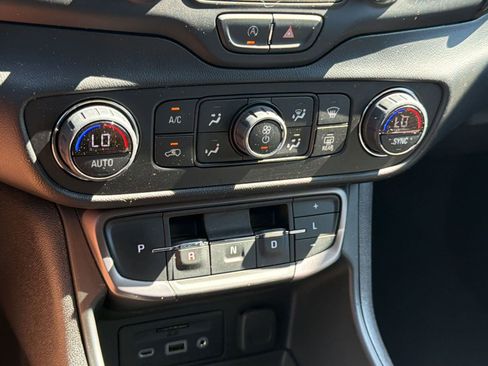 Used 2022 GMC Terrain AT4 w/ Infotainment Package II AWD/4WD image 16