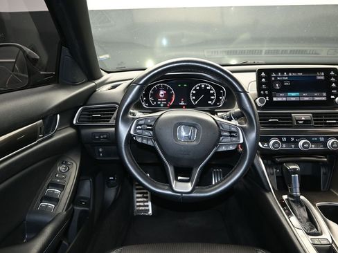 Used 2018 Honda Accord Sport image 30