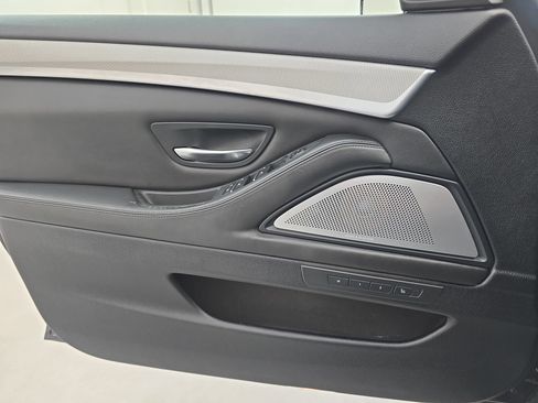 Used 2013 BMW M5 image 27