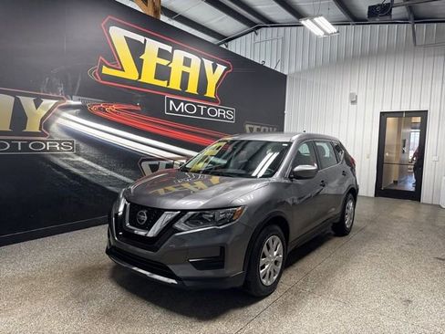 Used 2020 Nissan Rogue S image 1