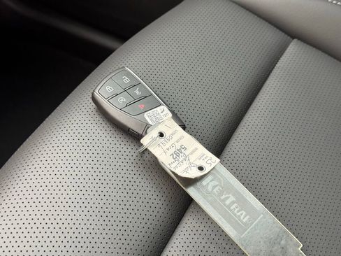 New 2025 Buick Envision Preferred image 35