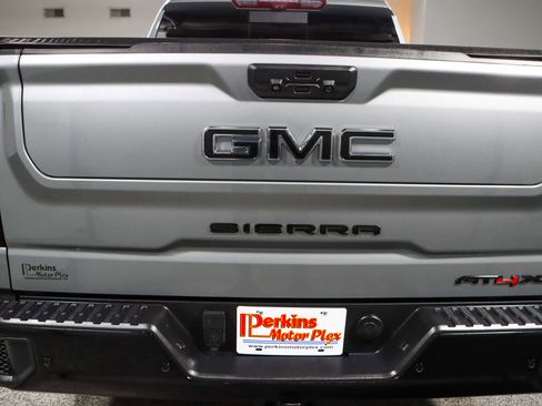 Used 2023 GMC Sierra 1500 AT4X image 8