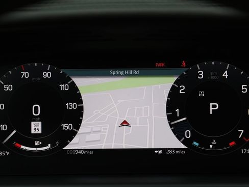 Used 2025 Land Rover Discovery Metropolitan Edition AWD/4WD image 27