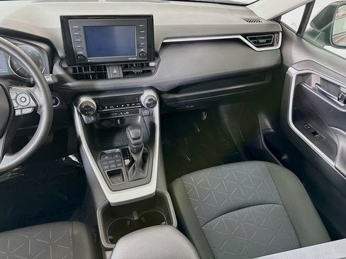 Certified 2022 Toyota RAV4 XLE AWD/4WD image 25