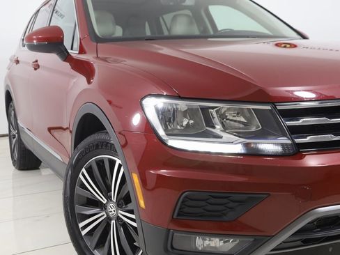 Used 2018 Volkswagen Tiguan SEL w/ 3rd Row Seat Package image 17