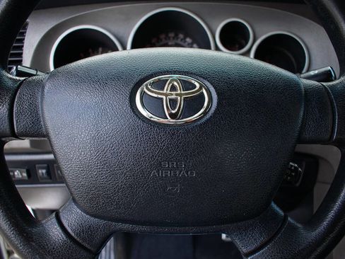 Used 2010 Toyota Tundra 4x4 Double Cab image 19