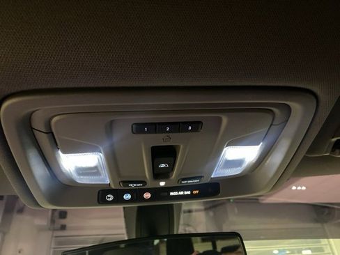 Used 2020 Chevrolet Silverado 1500 LT Trail Boss image 19