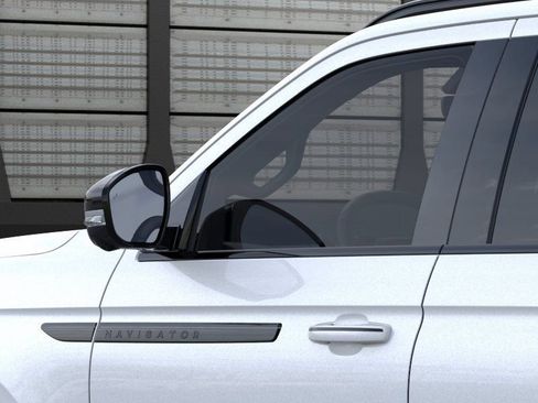 New 2026 Lincoln Navigator Reserve image 20