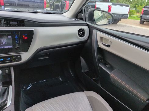Used 2019 Toyota Corolla LE FWD image 16