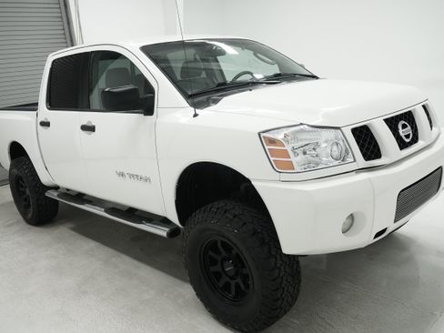 Used 2006 Nissan Titan XE w/ (W04) Preferred Pkg RWD image 3