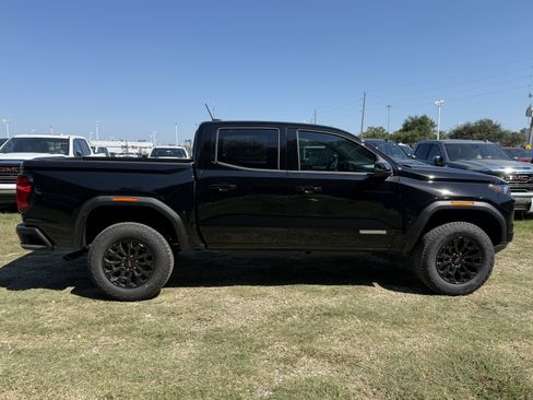 New 2026 GMC Canyon Elevation w/ Convenience Package image 3