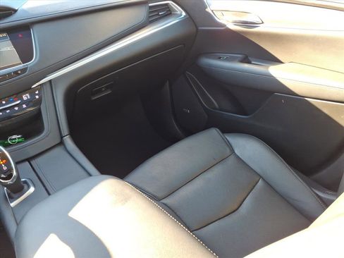 Used 2019 Cadillac XT5 Premium Luxury w/ Driver Assist Package image 22