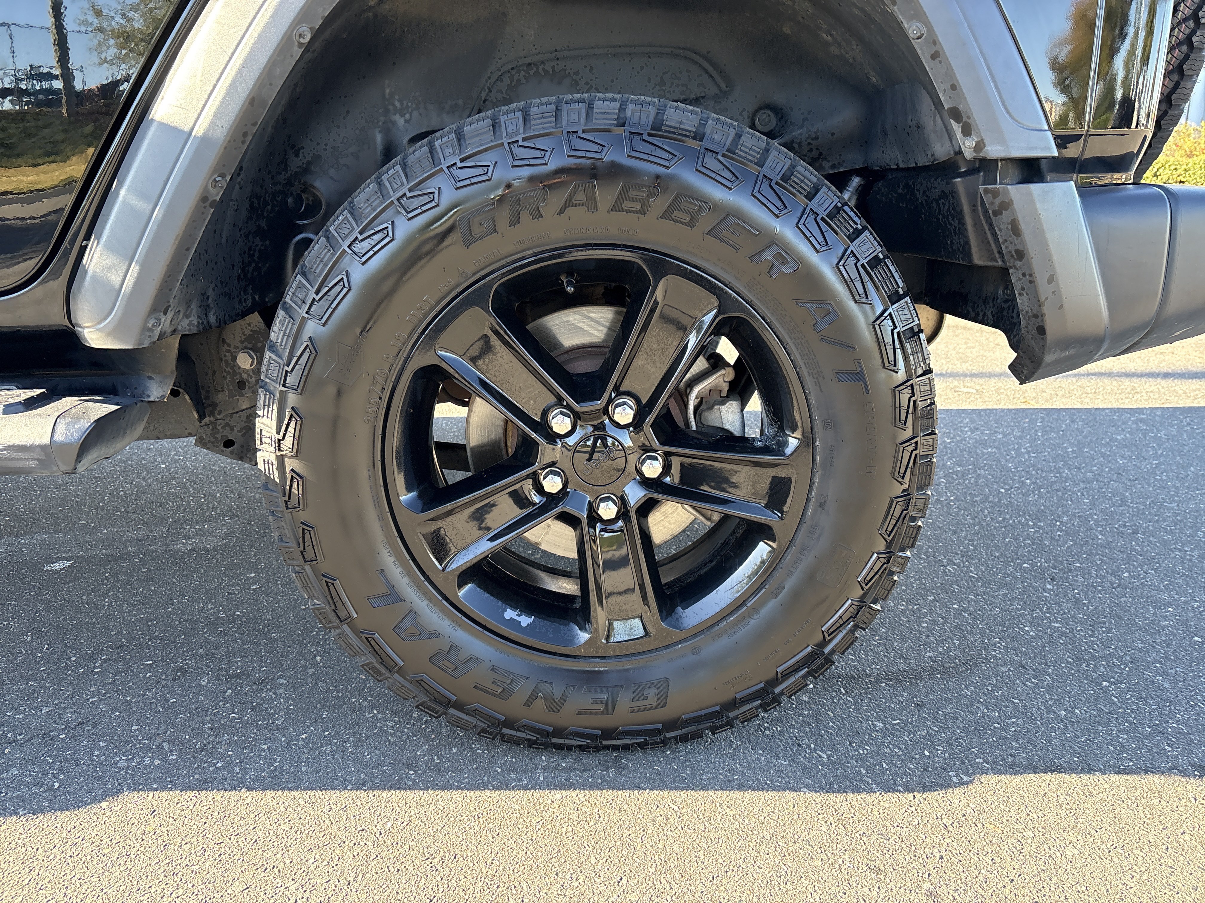 Used 2021 Jeep Wrangler Unlimited Sport AWD/4WD image 14