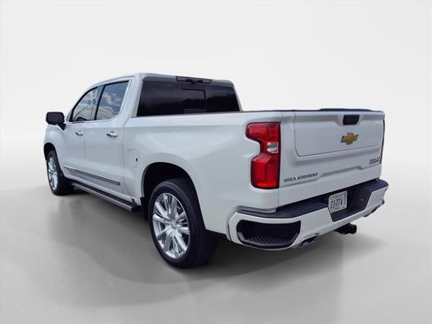 Used 2024 Chevrolet Silverado 1500 High Country w/ High Country Premium Package image 3