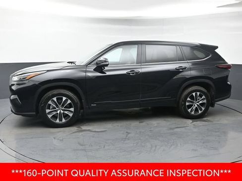Certified 2026 Toyota Highlander XLE w/ Protection Package #3 (TMS) AWD/4WD image 2