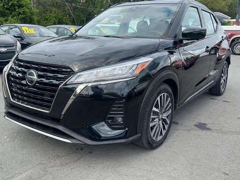Used 2021 Nissan Kicks SR FWD image 3