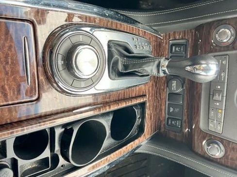 Used 2017 Nissan Armada SL w/ Technology Package image 25