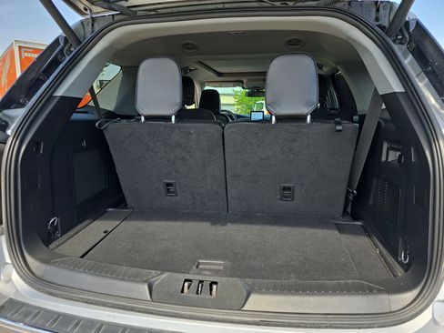 Used 2023 Ford Explorer Limited w/ Limited Technology Package image 25