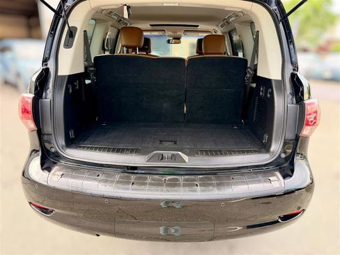 Used 2017 INFINITI QX80 Signature Edition w/ All Season Package AWD/4WD image 8