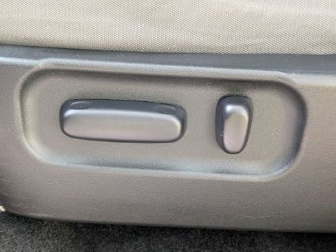 Used 2021 Toyota Tacoma SR5 RWD image 26