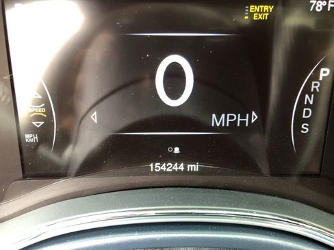 Used 2014 Jeep Grand Cherokee Overland w/ Advanced Technology Group AWD/4WD image 35
