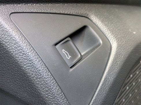 New 2026 Volkswagen Jetta SE image 29