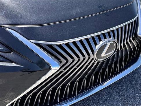 Used 2023 Lexus ES 350 w/ Accessory Package (Z2) FWD image 28