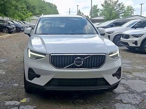 Used 2025 Volvo XC40 B5 Core AWD/4WD image 7