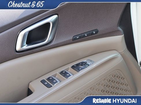 Used 2025 Kia Carnival SX FWD image 21
